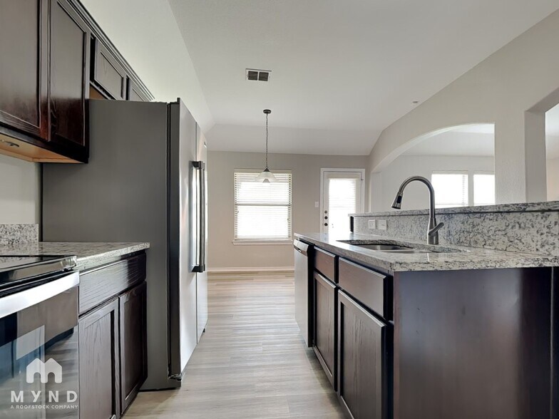 Building Photo - 126 Liberty Way