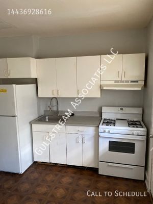 Building Photo - 917 N Streeper St