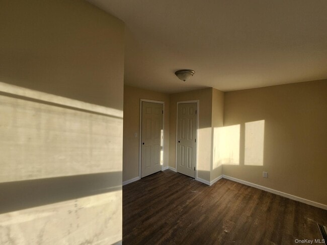 Building Photo - 24 Poplar Pl