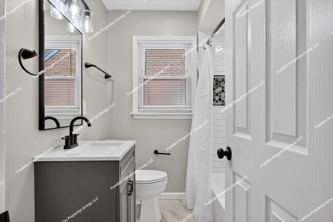 Building Photo - Fully Renovated 3-Bedroom Brick Bungalow in Detroit, 48235