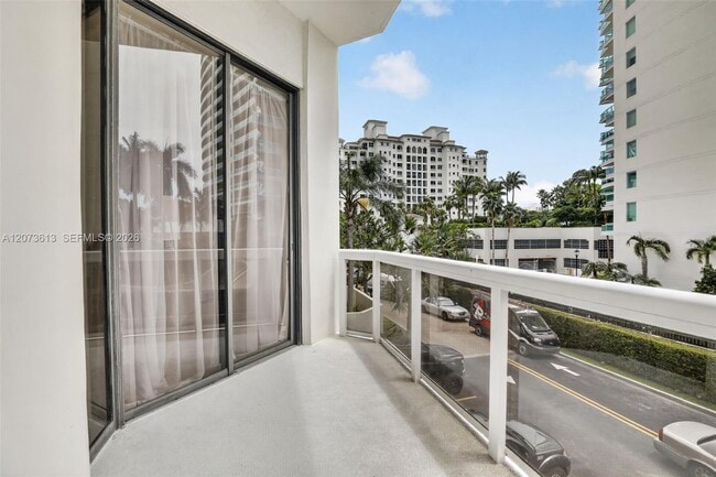 Building Photo - 20185 E Country Club Dr