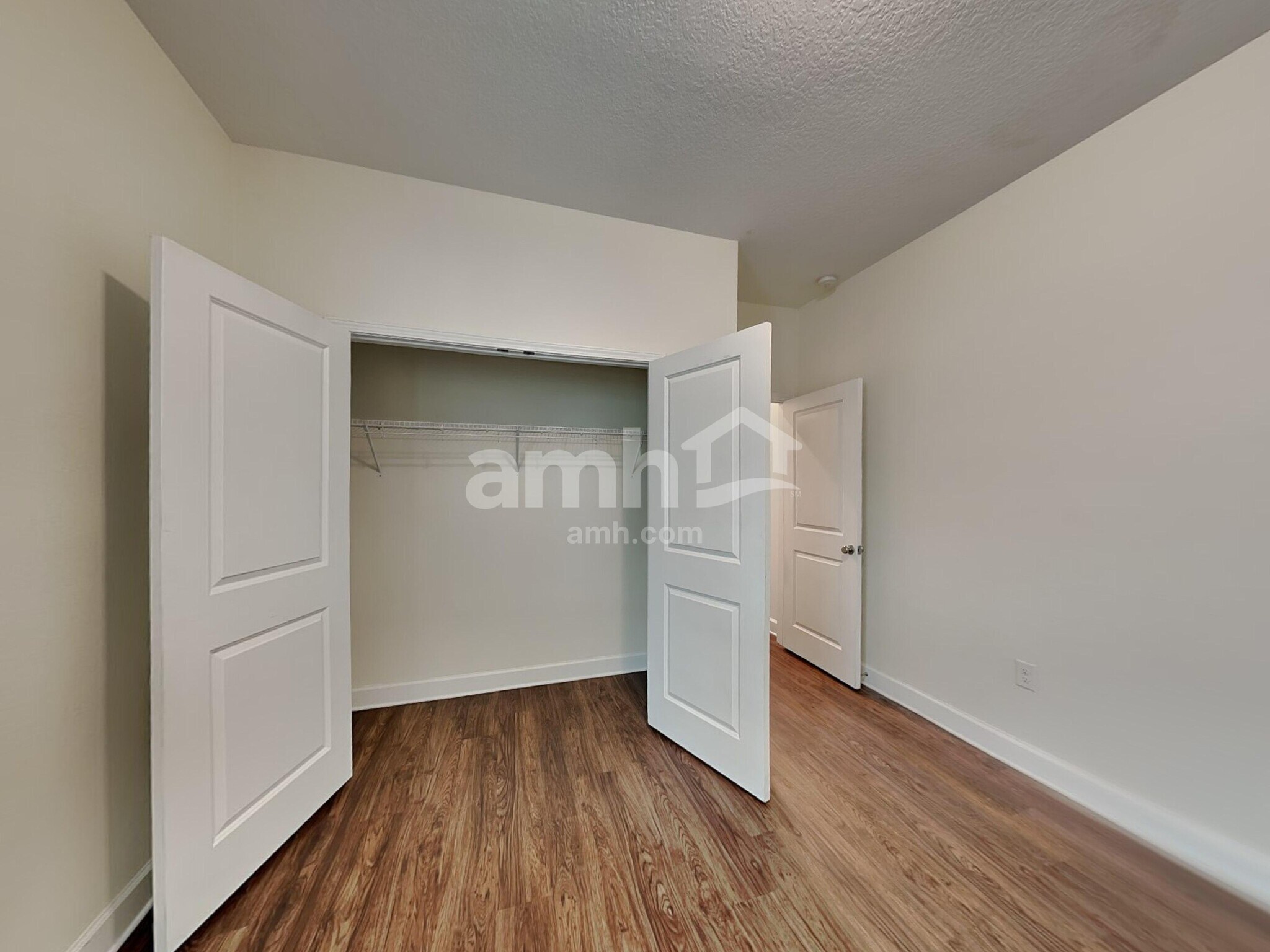 Building Photo - 313 Pine Terrace Dr