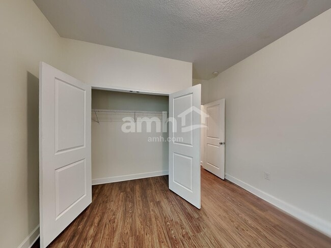 Building Photo - 313 Pine Terrace Dr