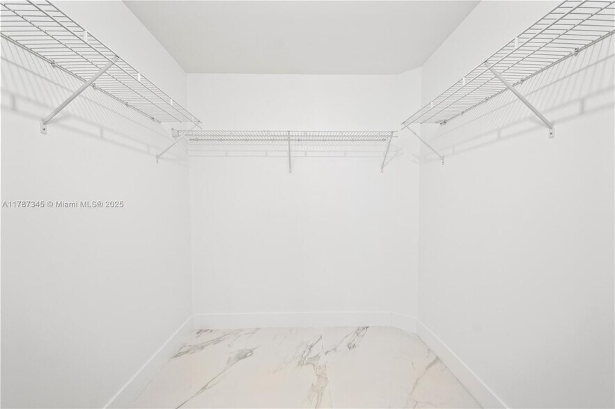 Building Photo - 300 S Biscayne Blvd
