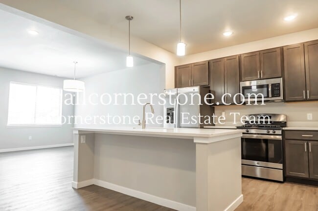 Building Photo - 5415 Necker Heights