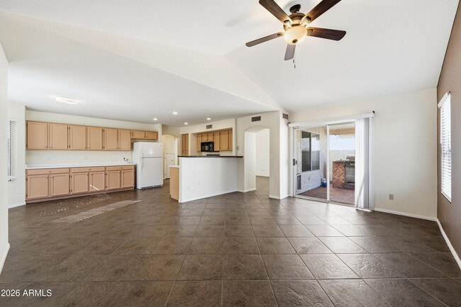 Building Photo - 5011 W Kristal Way