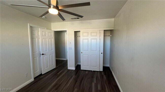 Building Photo - 537 Fiddlehead Ave