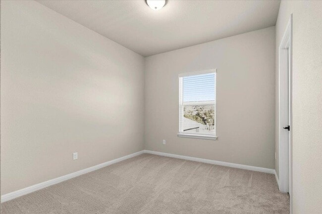 Building Photo - 5900 Whisper Creek Dr