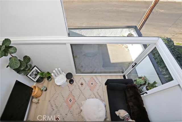 Building Photo - 5038 Aldama St