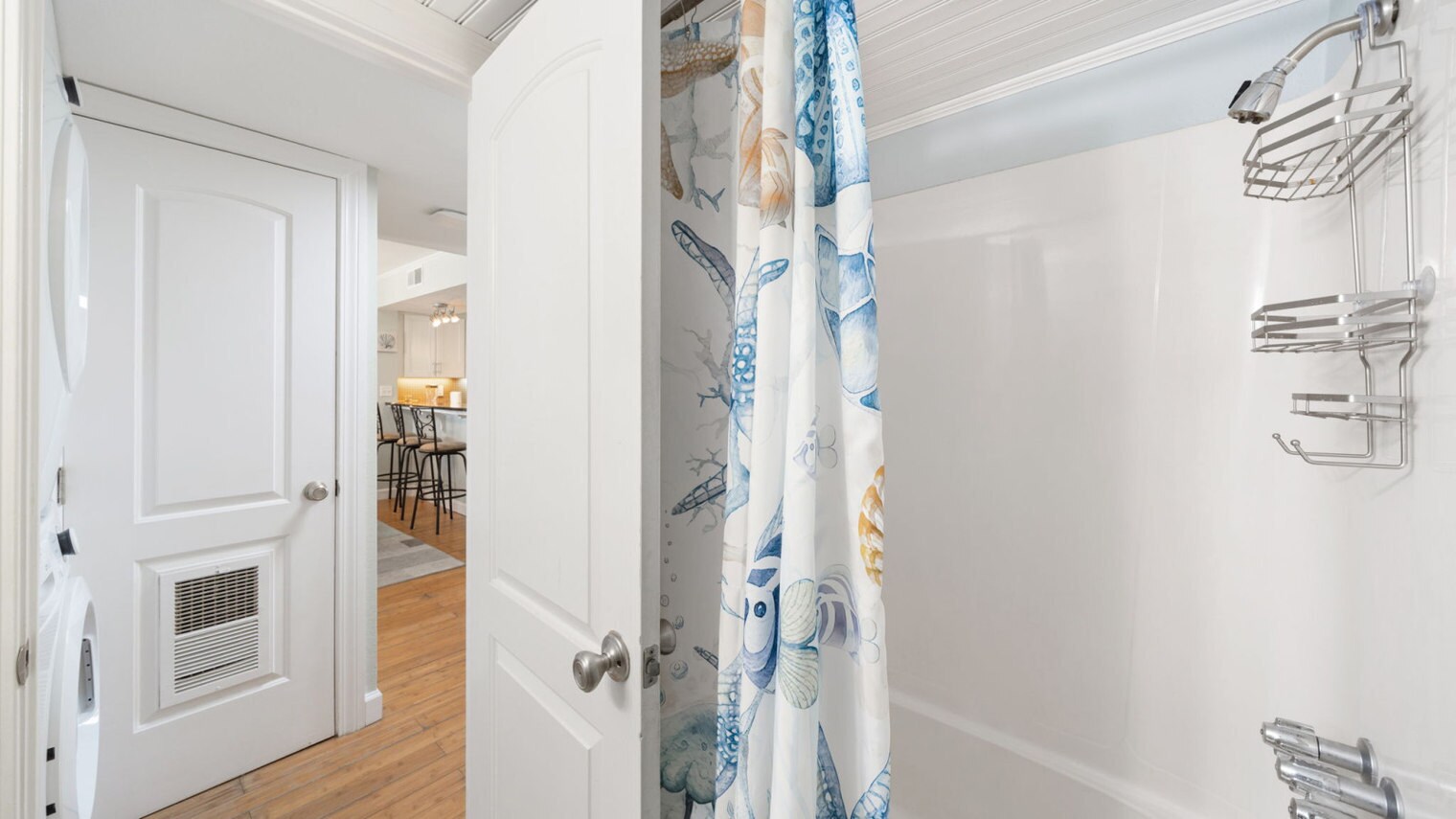 Building Photo - 7205 Thomas Dr