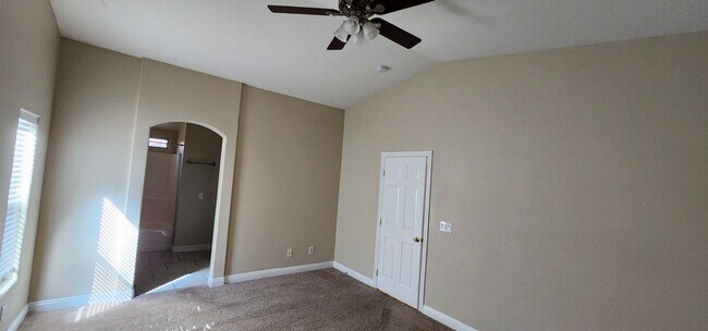 Building Photo - Great single Story Home in Southwest locat...