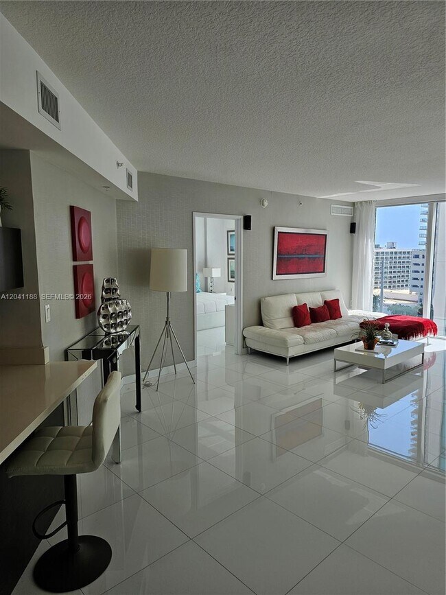 Building Photo - 150 Sunny Isles Blvd
