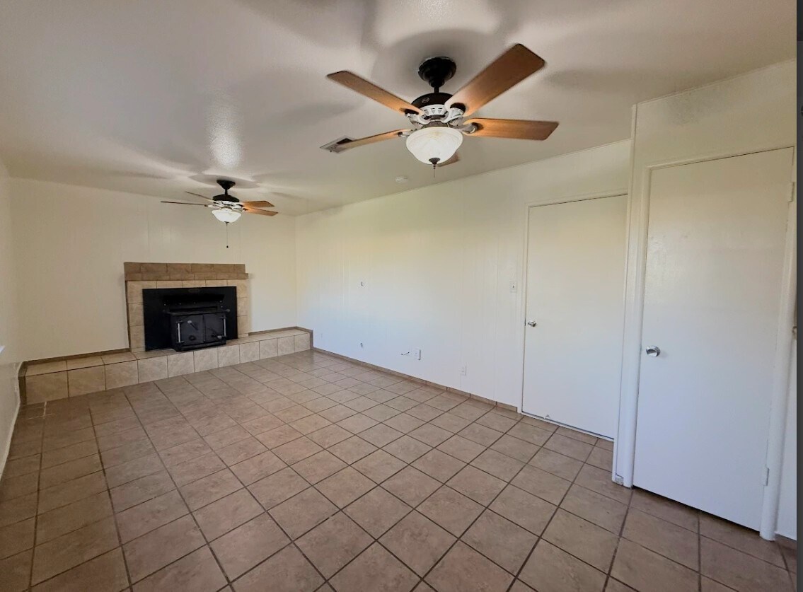 Building Photo - 3224 Erie Ave