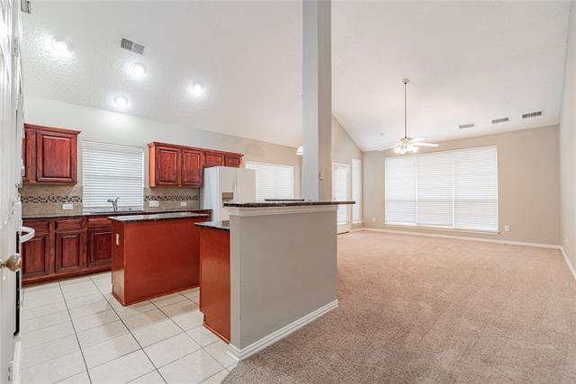 Building Photo - 112 Midcrest Dr