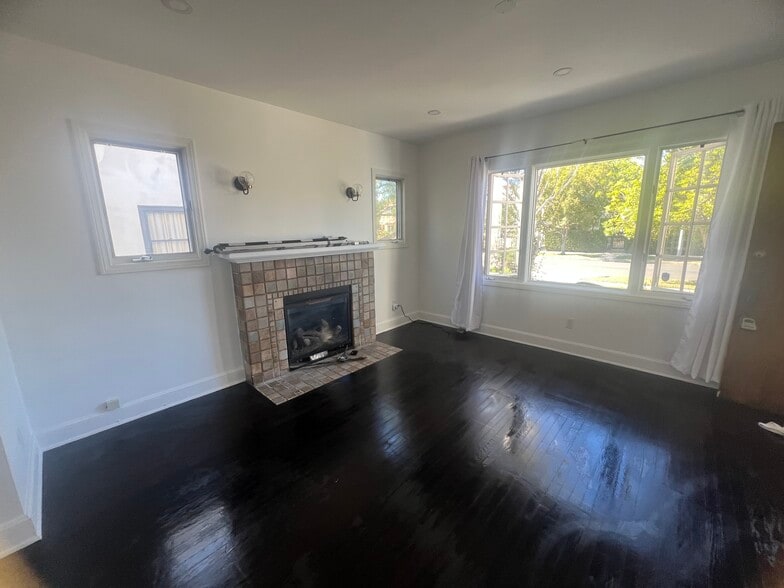 Building Photo - 1234 Keniston Ave