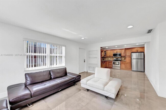 Building Photo - 4530 SW 54th St