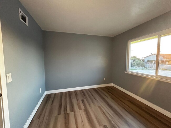 Building Photo - Beautifully Remodeled 3-Bedroom Home in Hi...