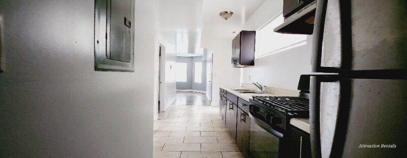 Building Photo - 1350 W 98th Pl