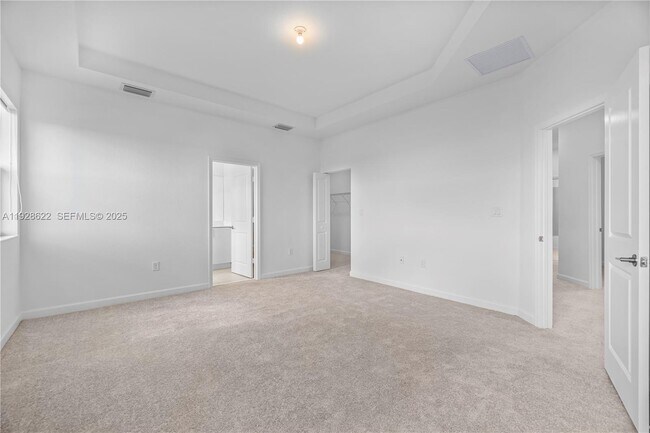 Building Photo - 2498 SE 25th Ct