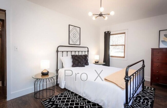 Building Photo - 6 Lambeth Cir