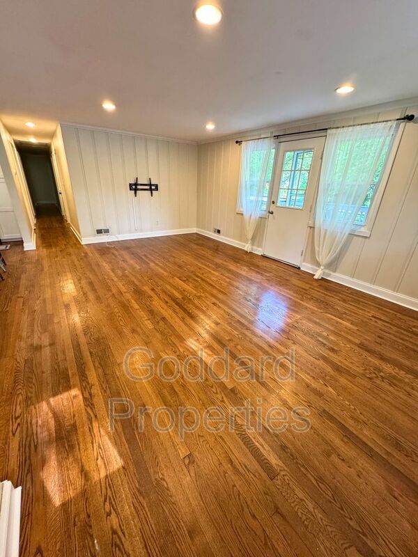 Building Photo - 209 Marie Ave