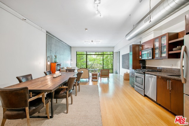 Building Photo - 1111 S Grand Ave