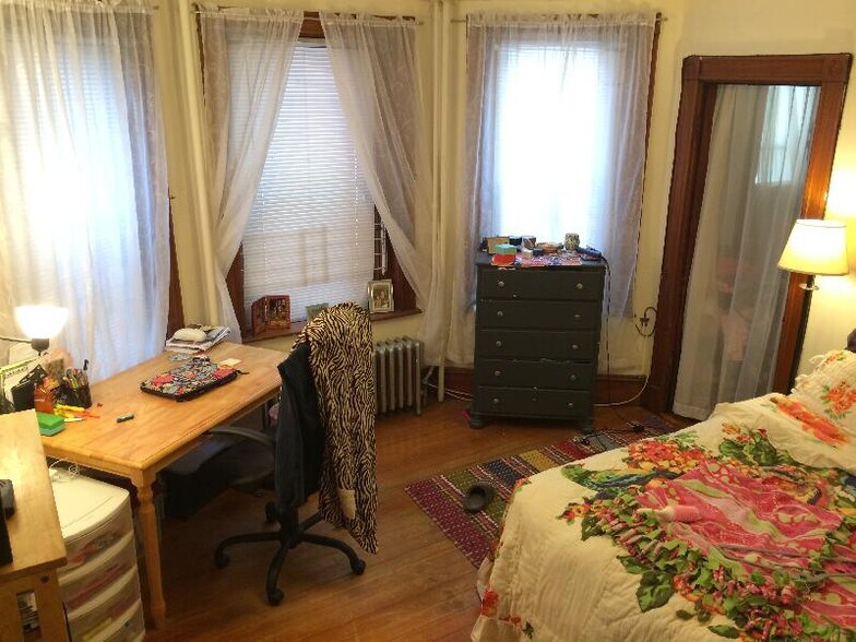 Building Photo - 174 Saint Alphonsus St