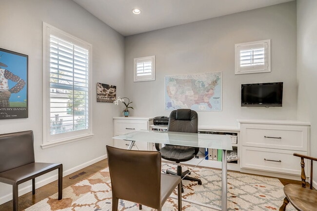 Building Photo - 1020 Ulster St