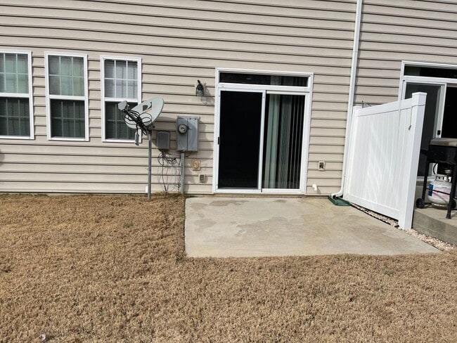 Building Photo - Great 2 Story 3 Bedroom Townhome in Stone ...
