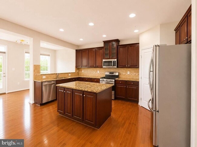 Building Photo - 22605 Winding Woods Way