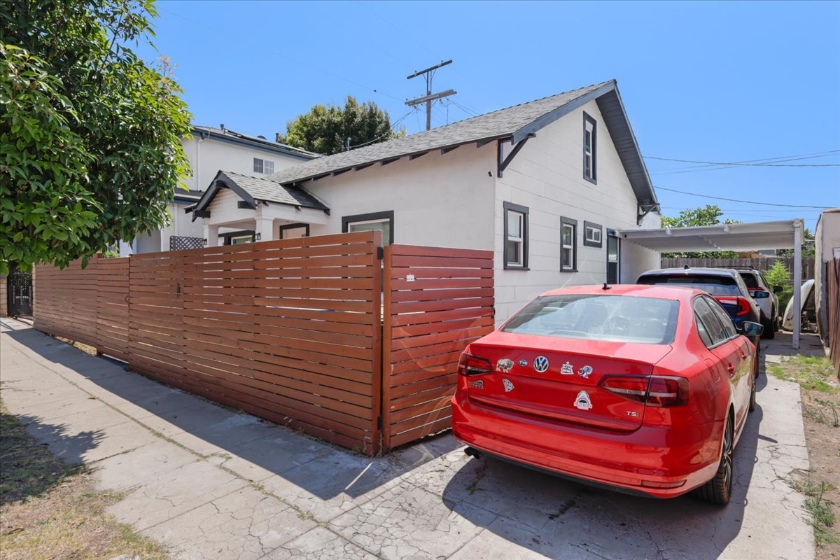 Building Photo - 4616 Rosewood Ave