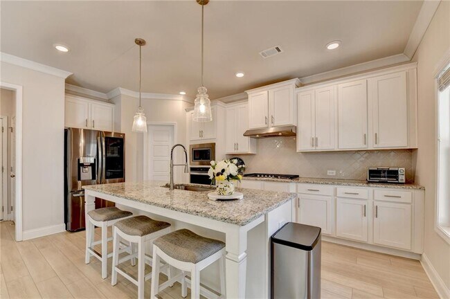 Building Photo - 1561 Branthaven Ln