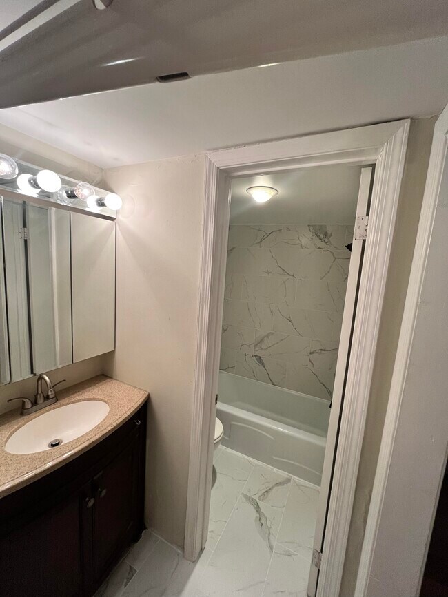 Building Photo - 1756 Corcoran St NW