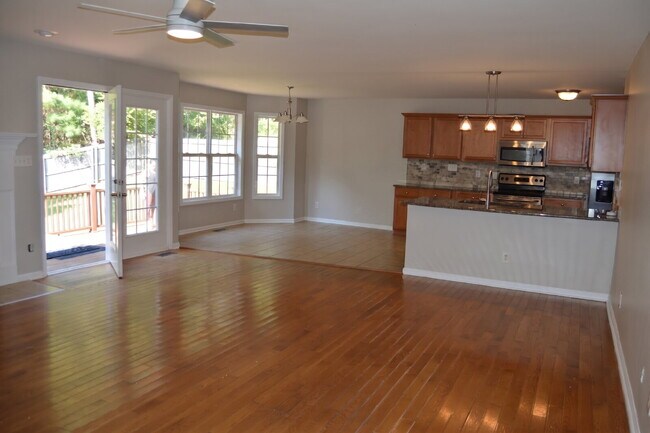 Building Photo - 60 Cobblestone Dr