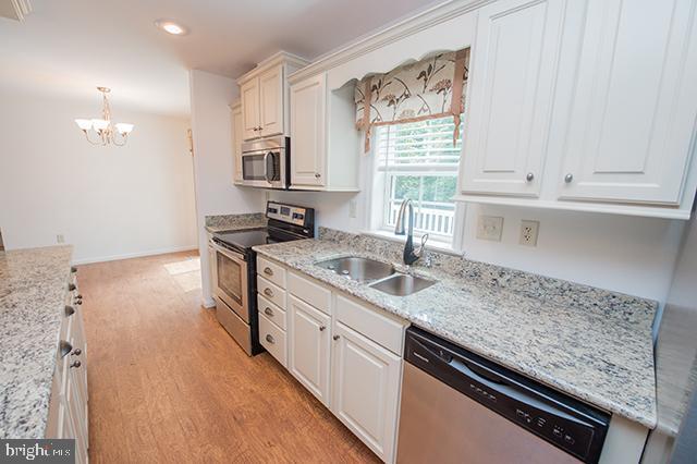 Building Photo - 18 Sabrina Dr