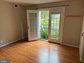 Building Photo - 2659 S Walter Reed Dr