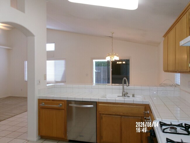 Building Photo - 5319 Silvergate St