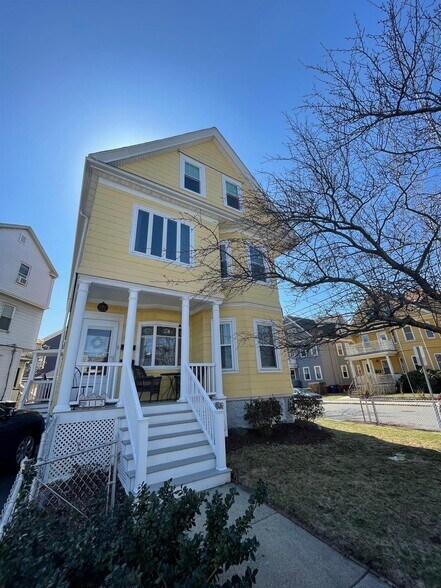 Building Photo - 112 Boston Ave