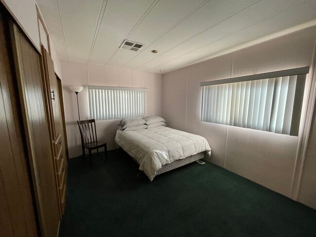 Building Photo - Partially Furnished Manufactured Home on its own Large Corner Lot! *No HOA*