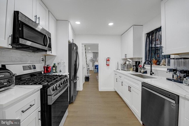 Building Photo - 623 Fitzgerald St