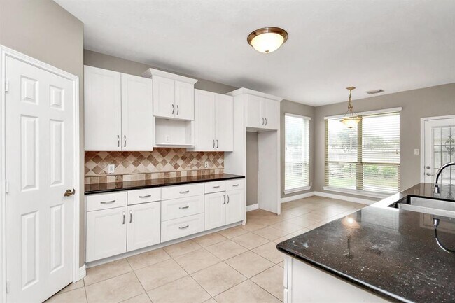 Building Photo - 8522 Chancellorsville Ln