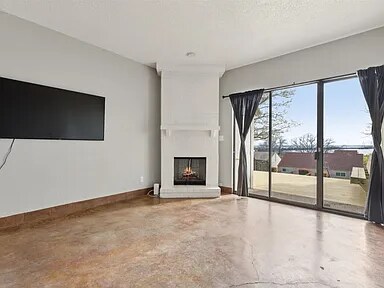 Building Photo - 3931 Roma Ct
