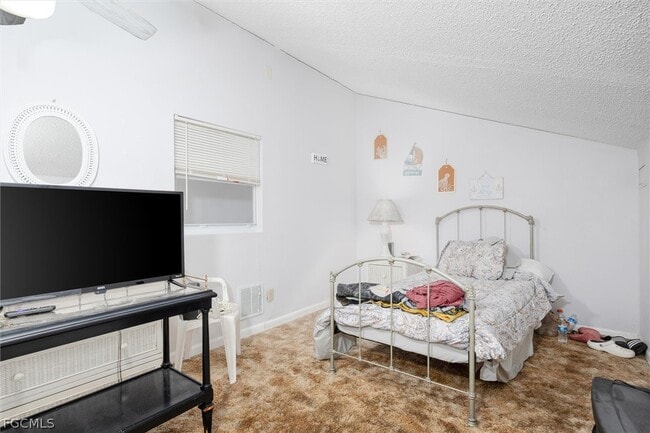 Building Photo - 7261 Albany Rd