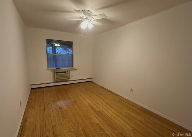 Building Photo - 205-32 Brian Crescent