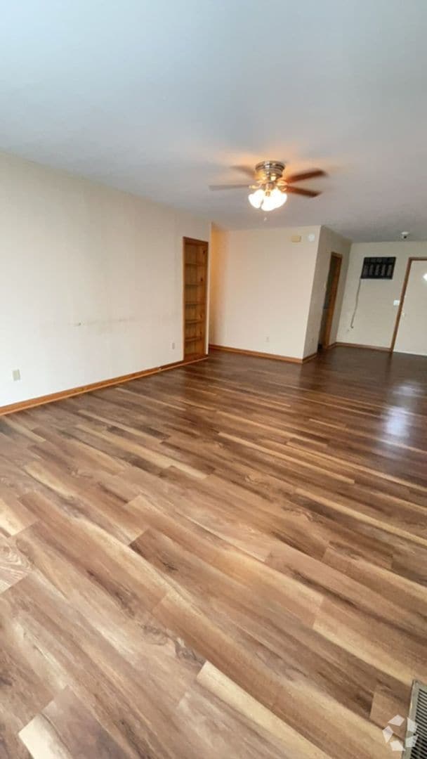 Building Photo - Spacious ranch style 1 bedroom, 1 bath apa...