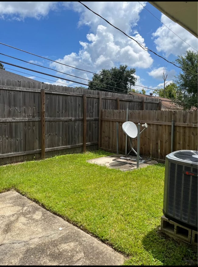 Building Photo - 512 Heritage Cove