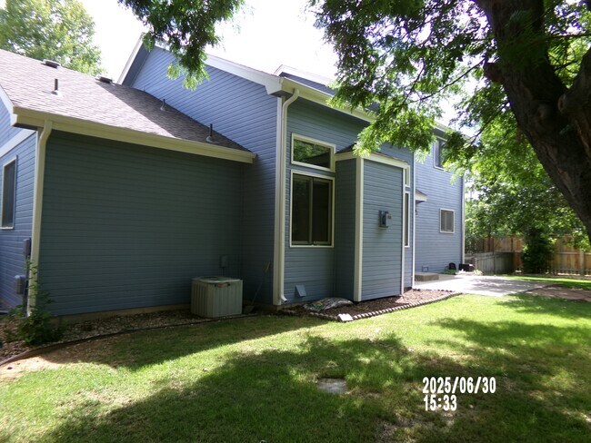 Building Photo - 2032 Prairie View Ct