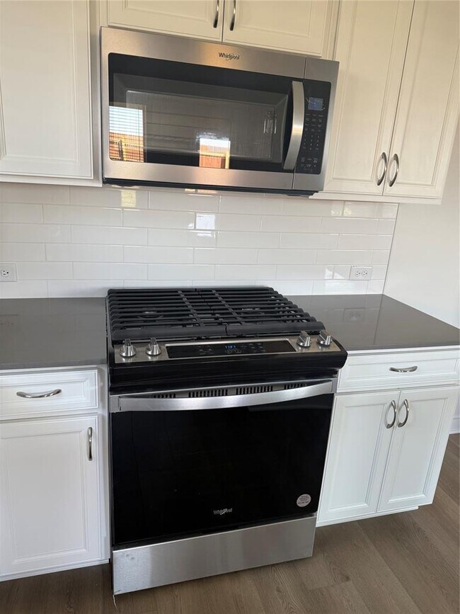 Building Photo - 440 Bristlecone Bend