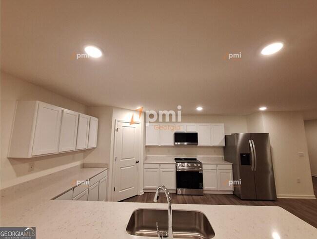 Building Photo - 514 Liberty Hall Dr