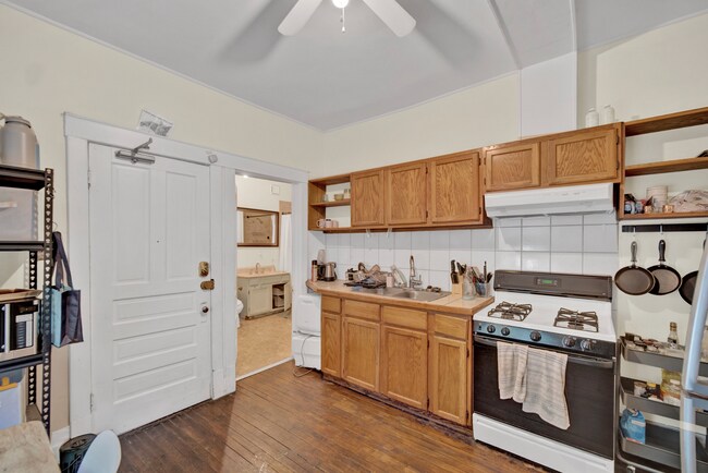 Building Photo - 819 Gaffield Pl